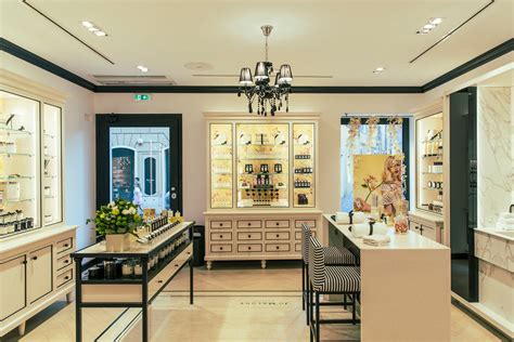 Jo Malone, Via del Babuino, 42, Roma RM, Telefono +39 06 320 .